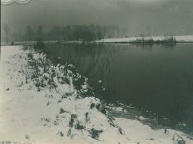 00000000 - 9775 - Ort unbekannt - Fluß im Winter.jpg